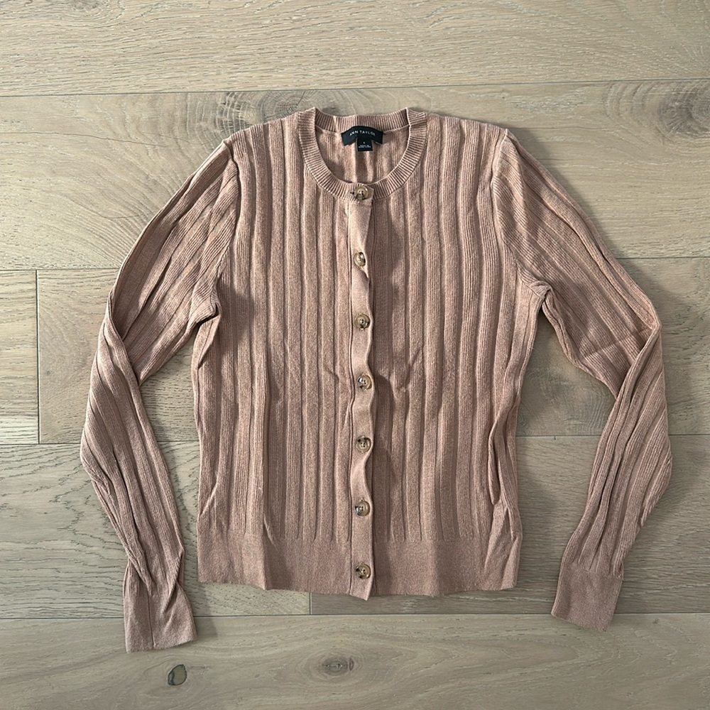 Ann Taylor crewneck long sleeve rib knit camel cardigan. Size Small.